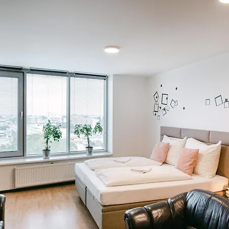 Flora Cozy By Chors Bratislava