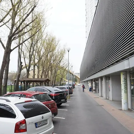 Flora Cozy By Chors Bratislava